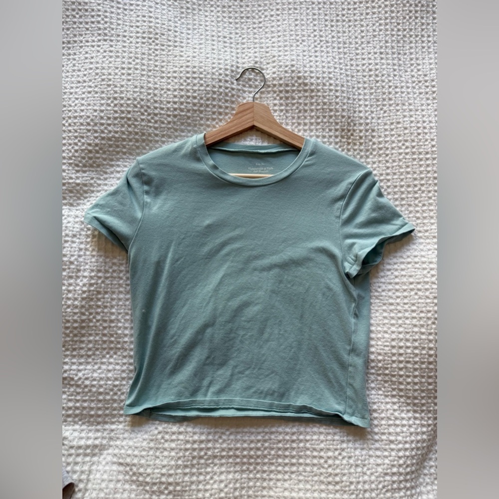Abercrombie & Fitch Essential Baby Tee